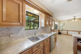 813 Gibbs St, Navasota, TX 77868 - Photo 13