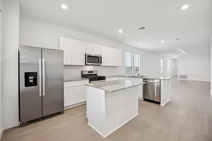 17227 Boulder Bch Dr, Crosby, TX 77532 - Photo 9