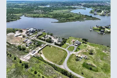 00 Wincrest, Dickinson, TX 77539 - Photo 3