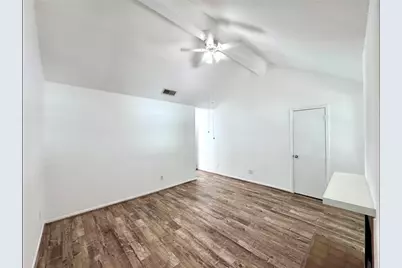 9901 Sharpcrest Street #M6, Houston, TX 77036 - Photo 17
