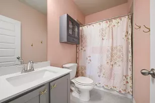 10267 Bayou Oaks Dr, Conroe, TX 77385 - Photo 29