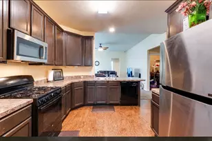 9938 Cobbs Cove Ln, Houston, TX 77044 - Photo 9