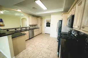 1102 N Shepherd Dr, Baytown, TX 77520 - Photo 7