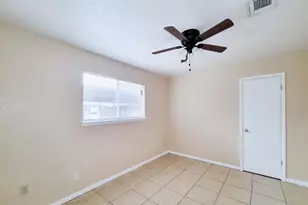 1511 Barcelona Way, Baytown, TX 77520 - Photo 23