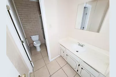 1511 Barcelona Way, Baytown, TX 77520 - Photo 17