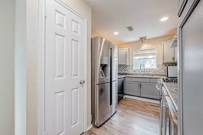 24906 Abbey Court, Spring, TX 77389 - Photo 11
