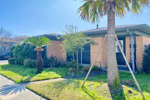 1311 Milam Dr, Galveston, TX 77551 - Photo 1