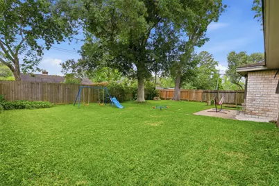 16910 David Glen Drive, Friendswood, TX 77546 - Photo 15