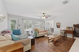 16910 David Glen Dr, Friendswood, TX 77546 - Photo 3