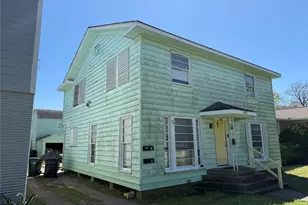 4715 Ave R 1/2, Galveston, TX 77551 - Photo 3