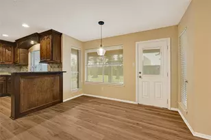 4211 Hambledon Village Dr, Houston, TX 77014 - Photo 9