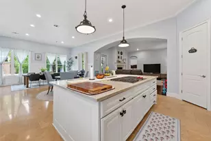 738 E Creekside Dr, Houston, TX 77024 - Photo 17