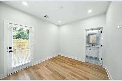 2306 Hoskins Drive #B, Houston, TX 77080 - Photo 3