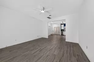 2202 Naomi St, Houston, TX 77054 - Photo 9