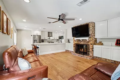 10202 Londonderry Drive, Houston, TX 77043 - Photo 5