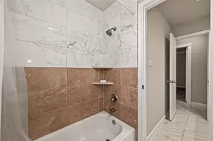 5207 Bent Bough Ln, Houston, TX 77088 - Photo 25