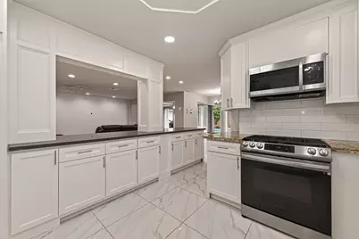 5207 Bent Bough Lane, Houston, TX 77088 - Photo 15