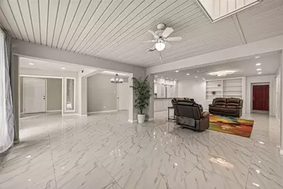 5207 Bent Bough Lane, Houston, TX 77088 - Photo 9