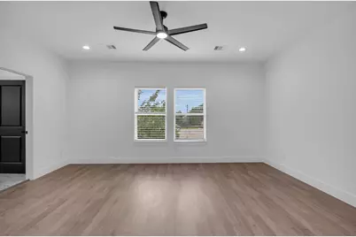 8136 Chateau Street, Houston, TX 77028 - Photo 31