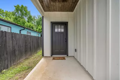 8136 Chateau Street, Houston, TX 77028 - Photo 3