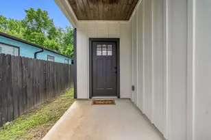 8136 Chateau St, Houston, TX 77028 - Photo 3