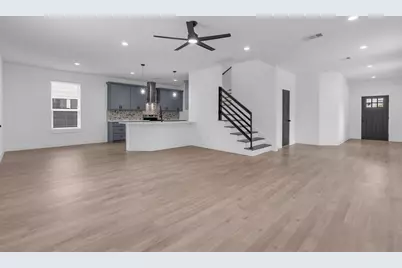 8136 Chateau Street, Houston, TX 77028 - Photo 7