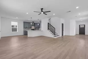 8136 Chateau St, Houston, TX 77028 - Photo 7