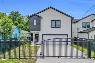 8136 Chateau St, Houston, TX 77028 - Photo 1