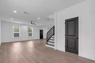 8136 Chateau St, Houston, TX 77028 - Photo 5