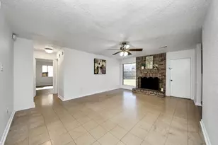 3234 Pebble Lake Dr, Sugar Land, TX 77479 - Photo 9