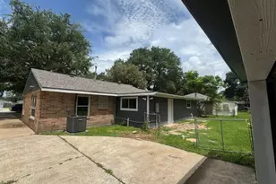 1607 W Houston Dr, La Marque, TX 77568 - Photo 31