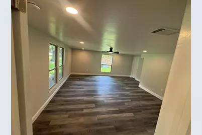 1607 W Houston Dr, La Marque, TX 77568 - Photo 17