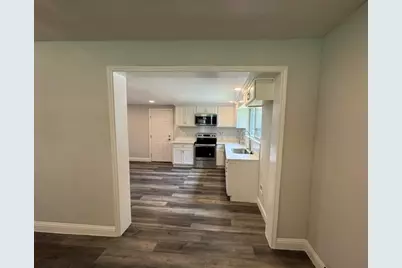 1607 W Houston Dr, La Marque, TX 77568 - Photo 9