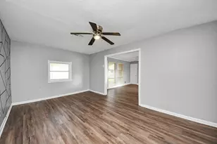 10614 Buffum St, Houston, TX 77051 - Photo 11