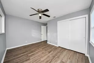 10614 Buffum St, Houston, TX 77051 - Photo 13