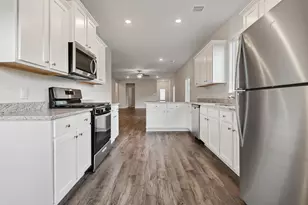 15870 Berry Hl Dr, Conroe, TX 77303 - Photo 5