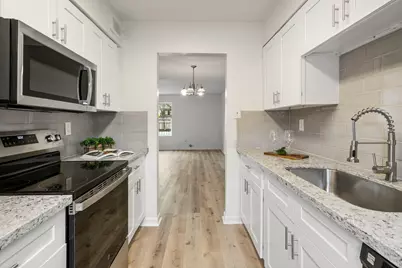 1701 Upland Drive #114, Houston, TX 77043 - Photo 1