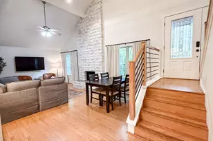 29 Pinewood Forest Ct, The Woodlands, TX 77381 - Photo 3