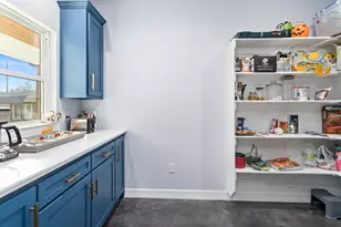 847 W Buccaneer Dr, Winnie, TX 77665 - Photo 13