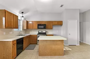 16010 Cedar Gully Dr, Friendswood, TX 77546 - Photo 9