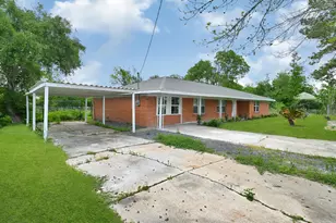 7508 Harlem St, Baytown, TX 77521 - Photo 9