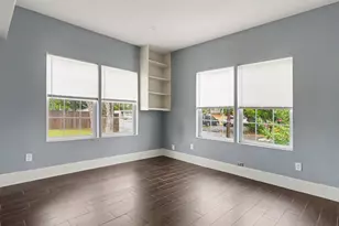 12 E Homan St, Baytown, TX 77520 - Photo 11