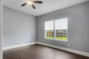 12 E Homan St, Baytown, TX 77520 - Photo 15