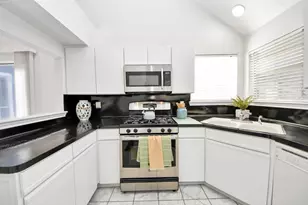 13943 Cantwell Dr, Houston, TX 77014 - Photo 17