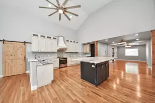 602 Fostoria Ln, Houston, TX 77076 - Photo 11
