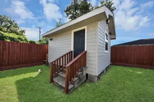 602 Fostoria Ln, Houston, TX 77076 - Photo 37