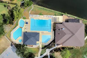176 April Point Dr N, Conroe, TX 77356 - Photo 9