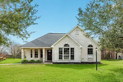 155 Silverbell Circle, Lake Jackson, TX 77566 - Photo 1