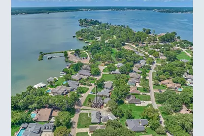 9749 E Shore Drive, Willis, TX 77318 - Photo 3