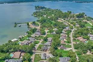 9749 E Shore Dr, Willis, TX 77318 - Photo 3